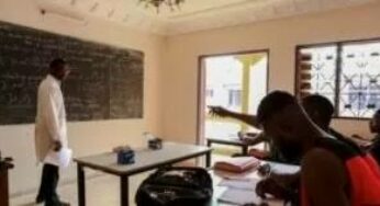 Les enseignants grévistes Camerounais appellent à quatre jours d’école morte